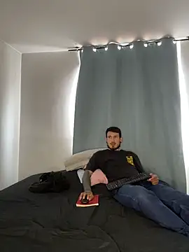 anika lowen02 online show from 17, 10, 2025