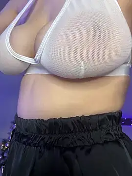 LoveLuna  online show from 25, 12, 2024