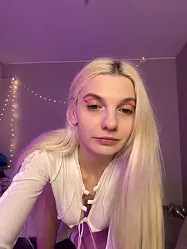 LoveLuna  online show from 20, 2, 2025