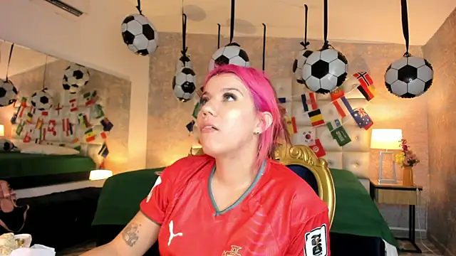 Snapshot of MelaniieRoux chatting on 21, 6, 2026 MelaniieRoux online show from 21, 6, 2026
