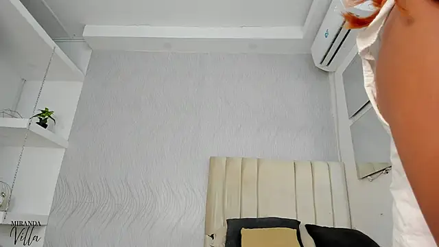 miranda villa online show from 4, 4, 2026