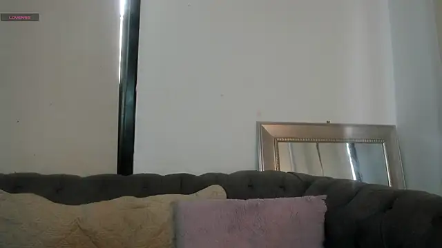 miranda villa online show from 15, 4, 2026