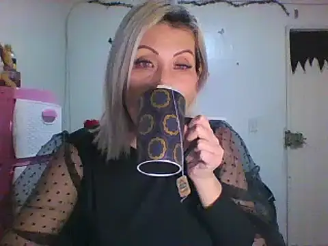 alixia81 online show from 15, 1, 2025