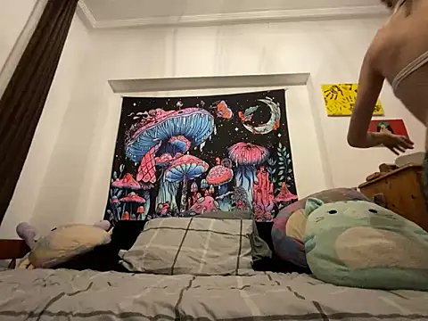 Snapshot of EmilyCleeveland chatting on 26, 2, 2025 EmilyCleeveland online show from 26, 2, 2025