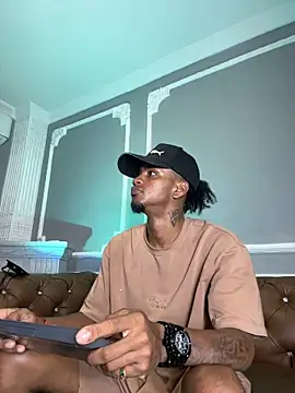 AaronCruz  online show from 14, 1, 2025