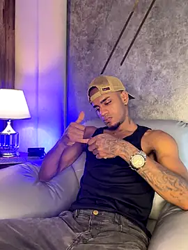 AaronCruz  online show from 17, 9, 2025