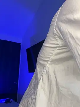 AaronCruz  online show from 1, 10, 2025