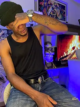 AaronCruz  online show from 8, 10, 2025