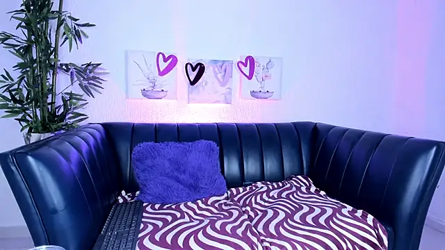Snapshot of Harmony_Malkova chatting on 18, 2, 2025 Harmony Malkova online show from 18, 2, 2025