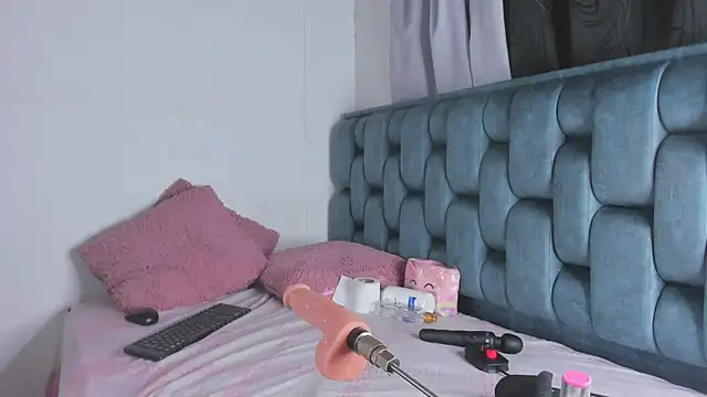 Roxy-Smith online show from 18, 3, 2026