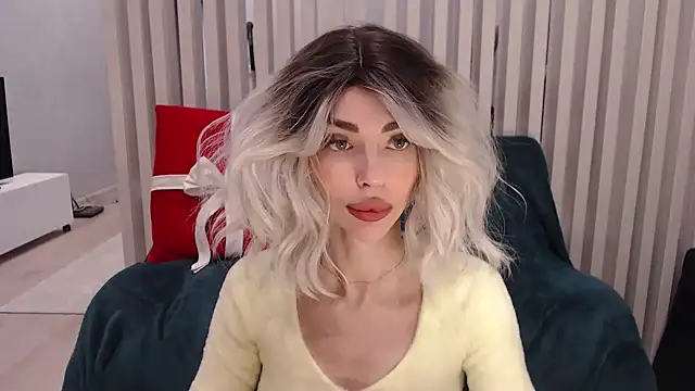 Snapshot of MiloTheName chatting on 28, 2, 2025 MiloTheName online show from 28, 2, 2025