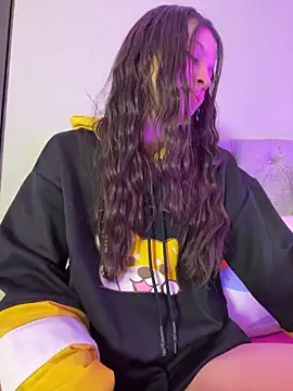 LucyEvans  online show from 3, 11, 2025