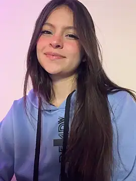 LucyEvans  online show from 11, 11, 2025