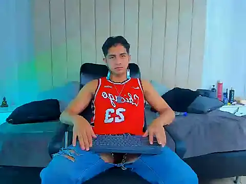 Snapshot of Muichiro_tokito1 chatting on 13, 1, 2025 Muichiro tokito1 online show from 13, 1, 2025