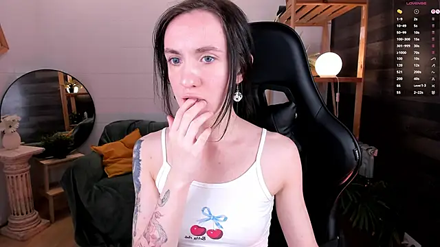 Snapshot of Dearly_kitty chatting on 13, 5, 2026 Dearly kitty online show from 13, 5, 2026