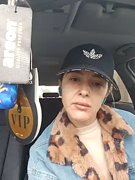 Snapshot of Sarah-Hart chatting on 3, 2, 2025 Sarah-Hart online show from 3, 2, 2025