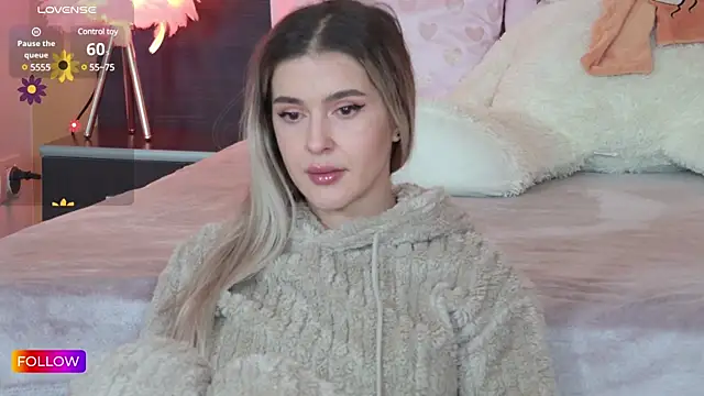 Snapshot of Sarah-Hart chatting on 16, 2, 2025 Sarah-Hart online show from 16, 2, 2025