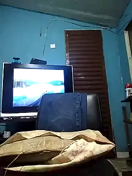 Snapshot of hugosafado333 chatting on 5, 1, 2025 hugosafado333 online show from 5, 1, 2025