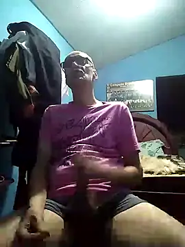 Snapshot of hugosafado333 chatting on 4, 2, 2025 hugosafado333 online show from 4, 2, 2025