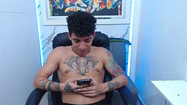 Snapshot of targuerian22 chatting on 13, 9, 2025 targuerian22 online show from 13, 9, 2025