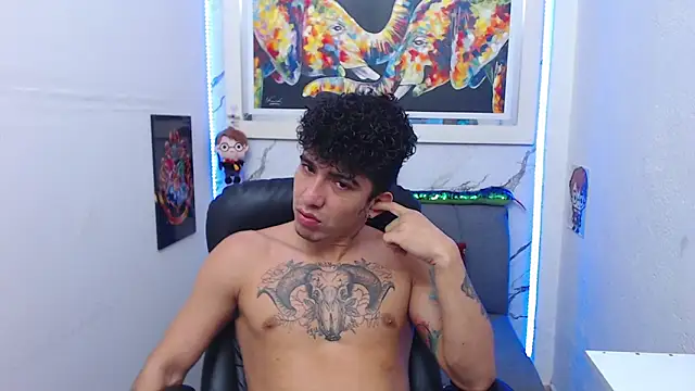 Snapshot of targuerian22 chatting on 31, 10, 2025 targuerian22 online show from 31, 10, 2025