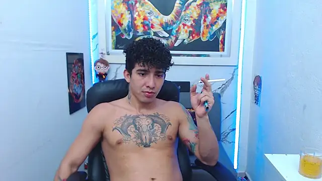 Snapshot of targuerian22 chatting on 12, 11, 2025 targuerian22 online show from 12, 11, 2025