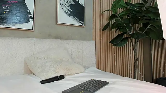 Snapshot of Ali_Vega_ chatting on 27, 12, 2024 Ali Vega online show from 27, 12, 2024