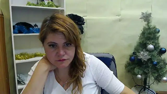 DaniellaKiss online show from 5, 2, 2025