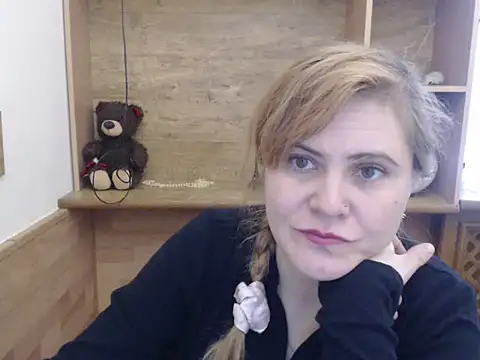 DaniellaKiss online show from 24, 4, 2026