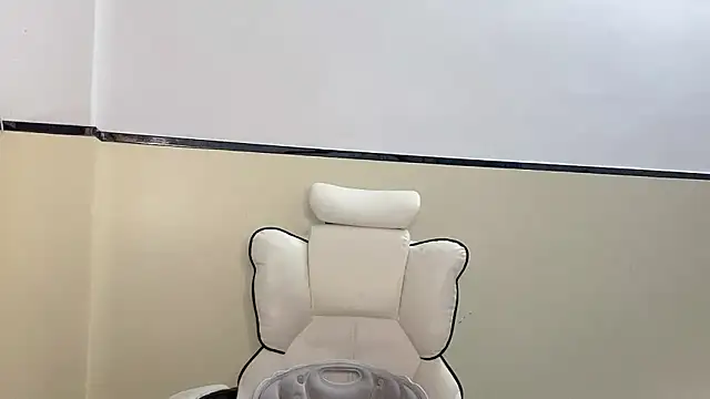 Honey-cici online show from 19, 2, 2025