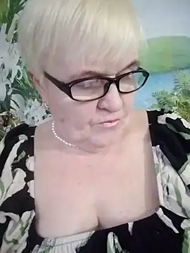 VioletSweet566 online show from 22, 2, 2025