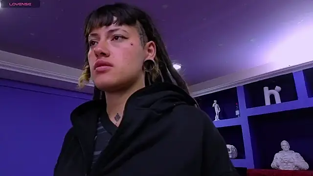  sharlotte777 online show from 23, 4, 2026