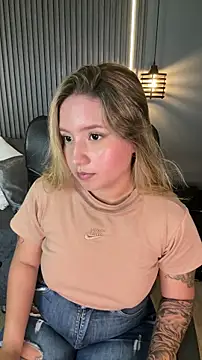 MiaPetit  online show from 2, 11, 2025