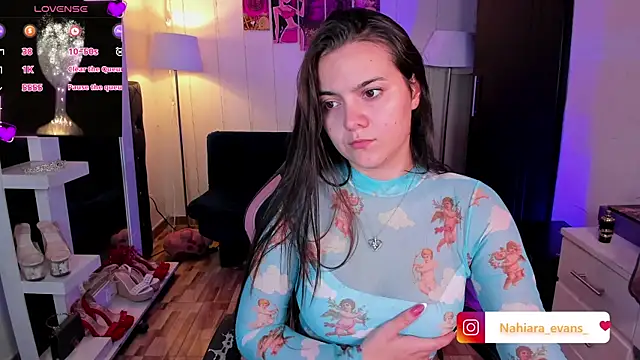 NahiaraEvans  online show from 12, 7, 2026