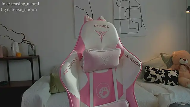 Snapshot of aesthetics__tease chatting on 3, 4, 2026 aesthetics tease online show from 3, 4, 2026