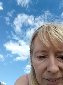 Snapshot of Ladykiss833 chatting on 2, 10, 2025 Ladykiss833 online show from 2, 10, 2025