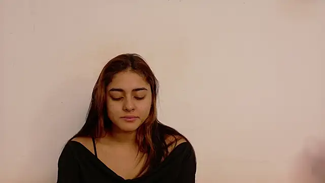 Snapshot of natalia_aguirre1 chatting on 5, 2, 2026 natalia aguirre1 online show from 5, 2, 2026