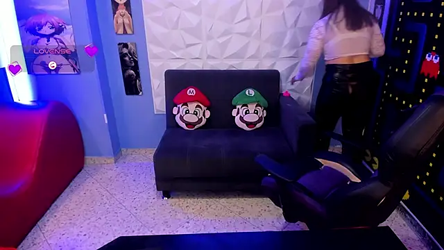 VickyJohnson1 online show from 9, 10, 2025