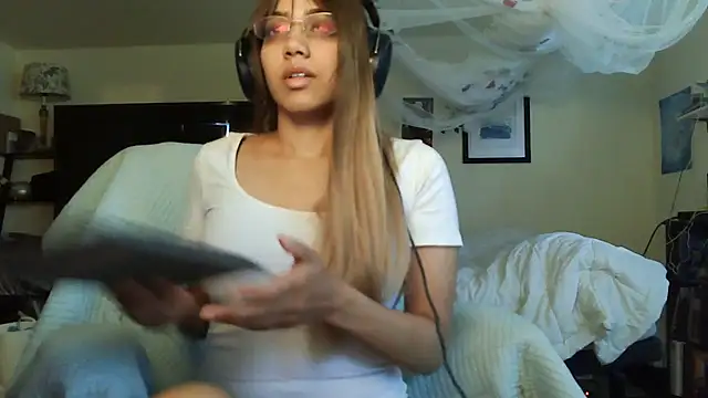 PolinaLoveX online show from 1, 3, 2025