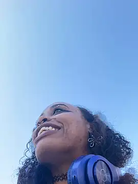 loveluna8 online show from 25, 2, 2025