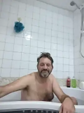 Snapshot of Vernalot_76 chatting on 16, 11, 2025 Vernalot 76 online show from 16, 11, 2025