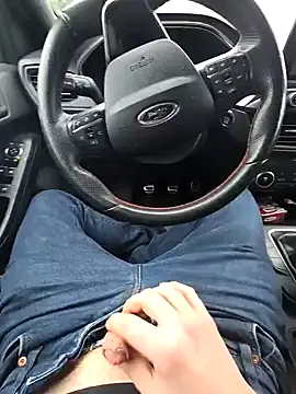 Snapshot of Titanhoott chatting on 30, 12, 2024 Titanhoott online show from 30, 12, 2024