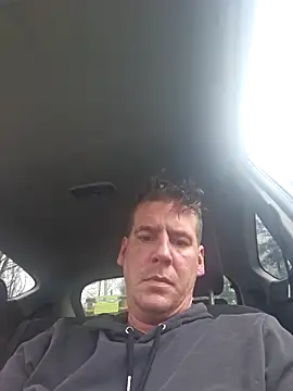 Titanhoott online show from 7, 2, 2026