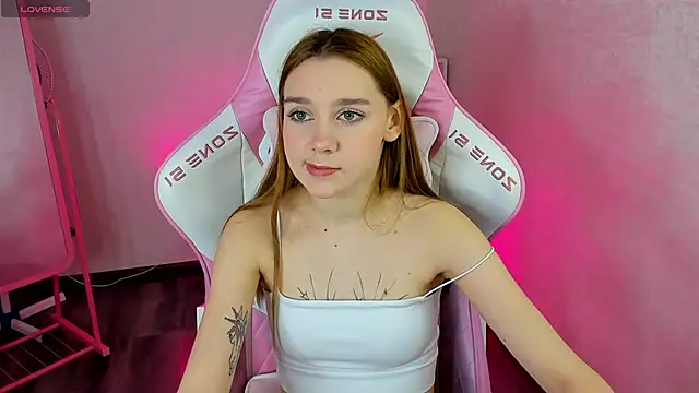 Snapshot of Lesi_Moonie01 chatting on 7, 2, 2025 Lesi Moonie01 online show from 7, 2, 2025