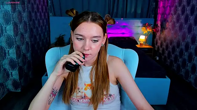 Snapshot of Lesi_Moonie01 chatting on 10, 3, 2025 Lesi Moonie01 online show from 10, 3, 2025