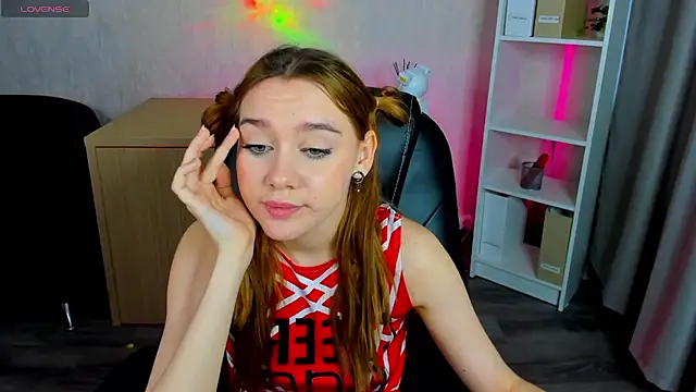 Snapshot of Lesi_Moonie01 chatting on 16, 3, 2025 Lesi Moonie01 online show from 16, 3, 2025