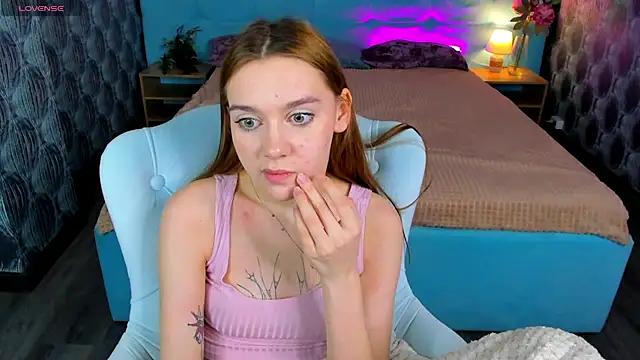 Snapshot of Lesi_Moonie01 chatting on 19, 3, 2025 Lesi Moonie01 online show from 19, 3, 2025