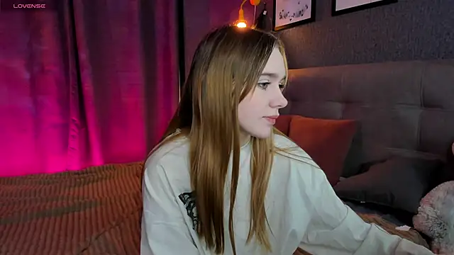 Snapshot of Lesi_Moonie01 chatting on 29, 10, 2025 Lesi Moonie01 online show from 29, 10, 2025