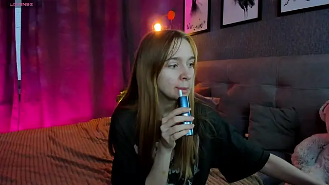 Snapshot of Lesi_Moonie01 chatting on 2, 11, 2025 Lesi Moonie01 online show from 2, 11, 2025