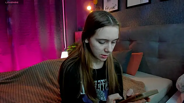 Snapshot of Lesi_Moonie01 chatting on 27, 11, 2025 Lesi Moonie01 online show from 27, 11, 2025